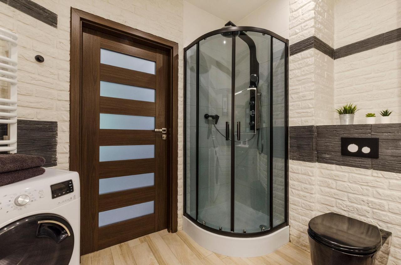 Wieckowskiego Apartment วูดช์ ภายนอก รูปภาพ